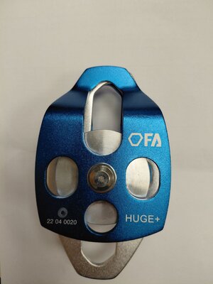 Блок-ролик First Ascent Huge Double Plus 16